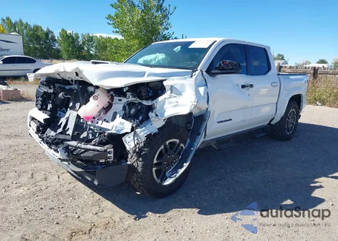 2025 Toyota Tacoma Trd Sport 4Wd z USA, uszkodzony, nr VIN 3TMLB5JN2SM176210